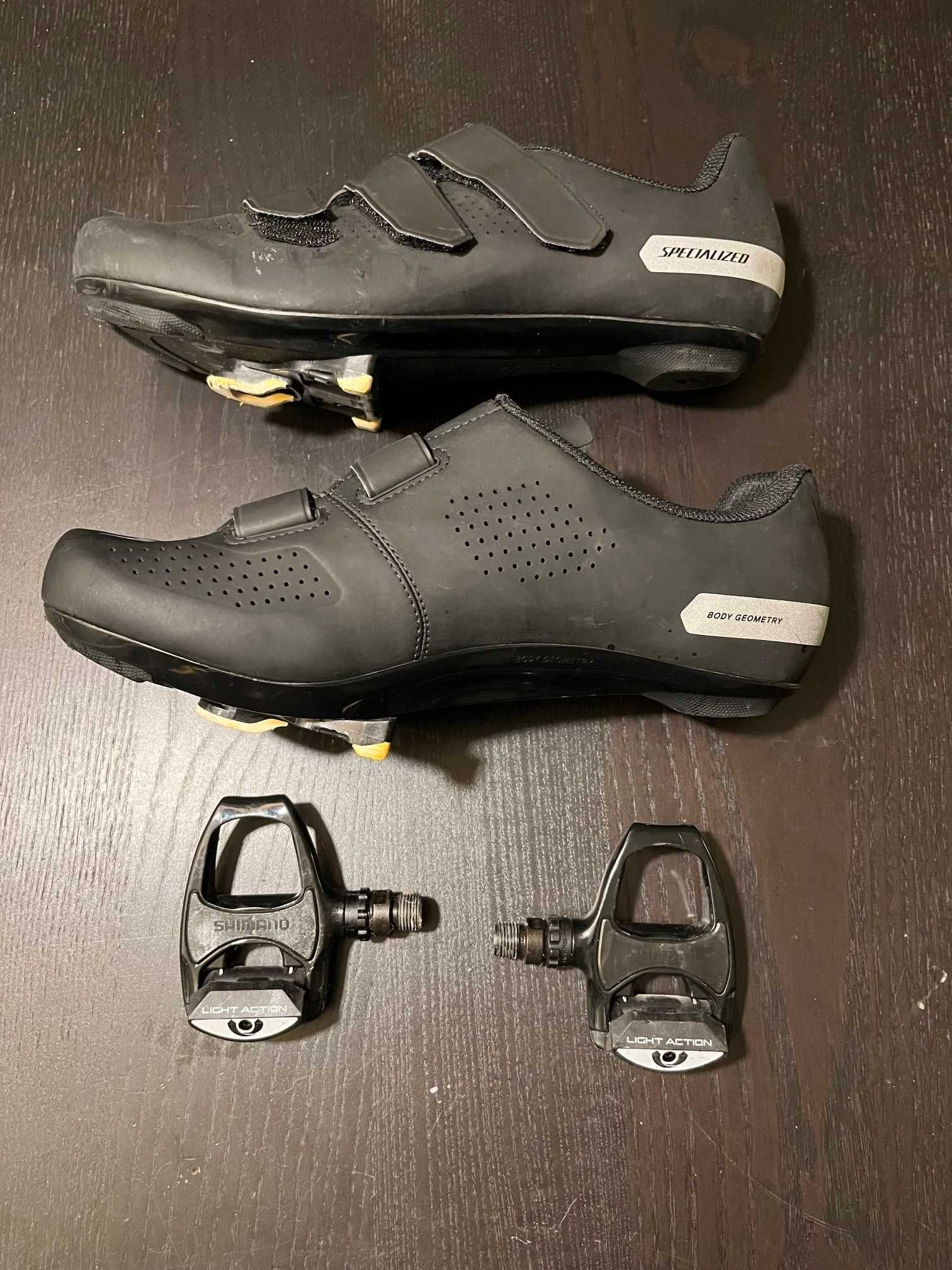 Sapatos Specialized Torch 1.0 e pedais Shimano Light action PD-R540
