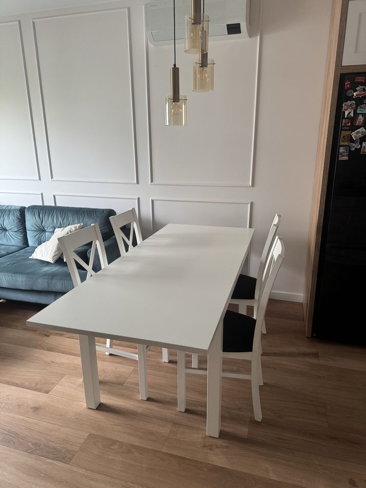 Stół z krzesłami (Ikea, Agata) drewniany rozkładany 130-190cm x 80 cm