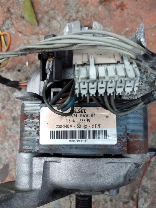 Двигатель,двигун,для стиральной машини