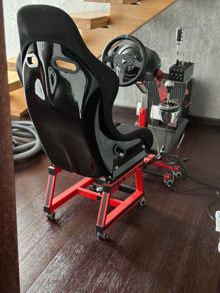 Zestaw simracing / thrustmaster t300