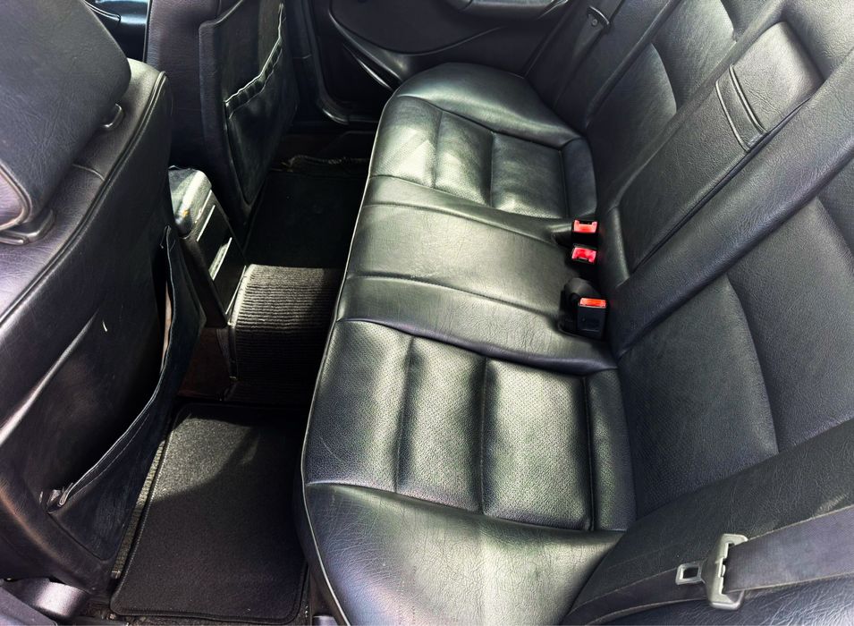 Mercedes Benz C200 Aceitamos Passaporte/CPLP/Titulo