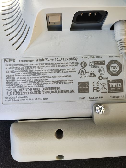 monitor nec Sync LCD1970NXp com sound bar