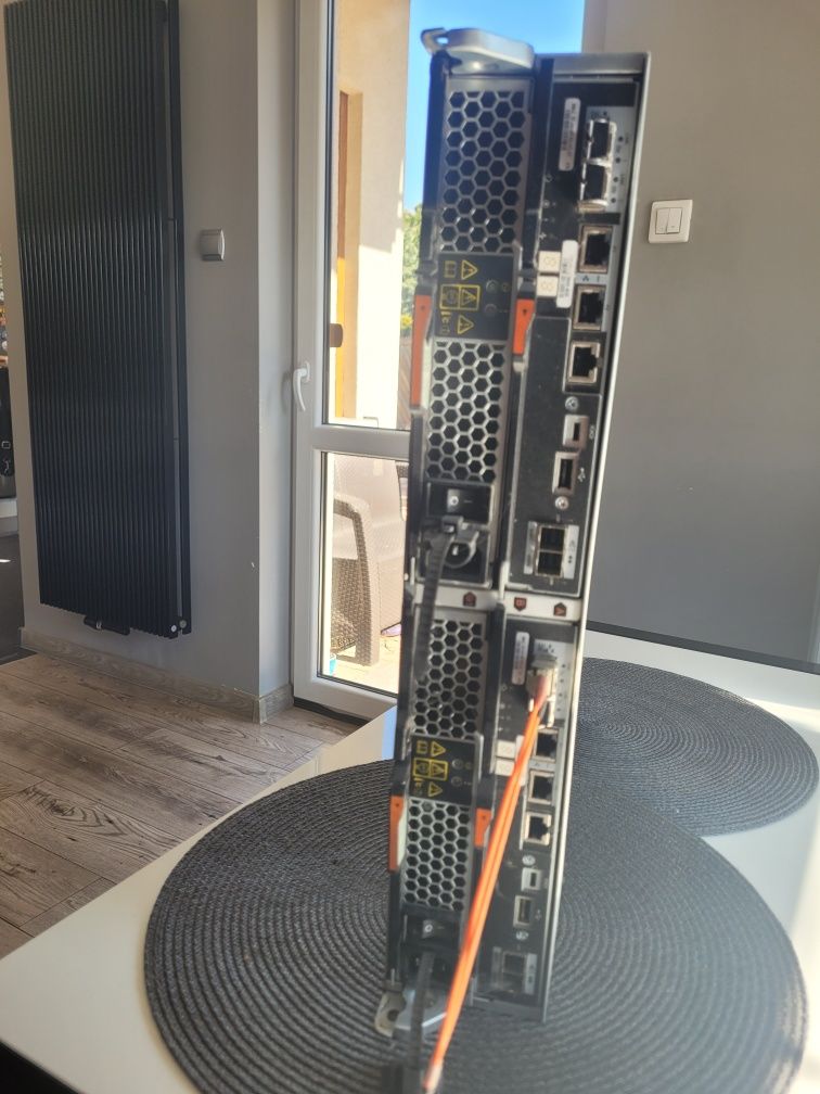 NetApp NAJ-1501, NetApp - E2824 4x800GB, 6x1,2TB