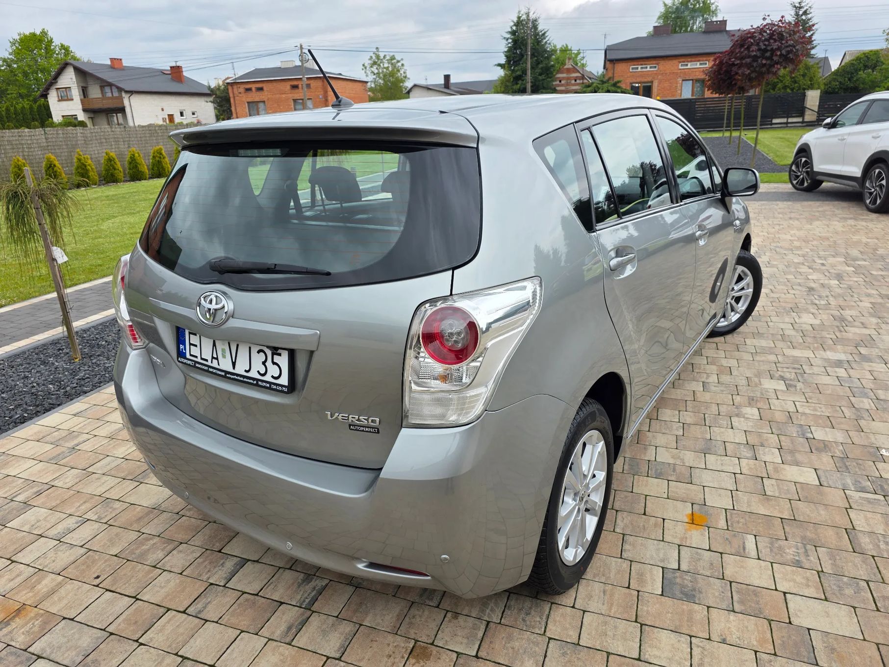 Toyota Verso 1.8 ALU Klimatro NAVI Panorama 2xPDC Bluetooth ANDROID Tempomat SERWIS
