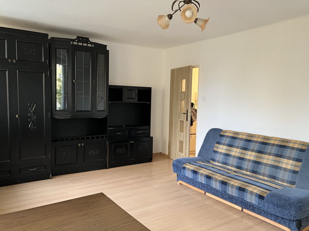 Kawalerka 30m ul. 3 maja, 2 piętro z balkon piwnica