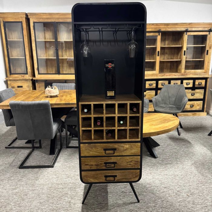 Industrialny barek na alkohol jedyny niepowtarzalny tylko w MangoMeble