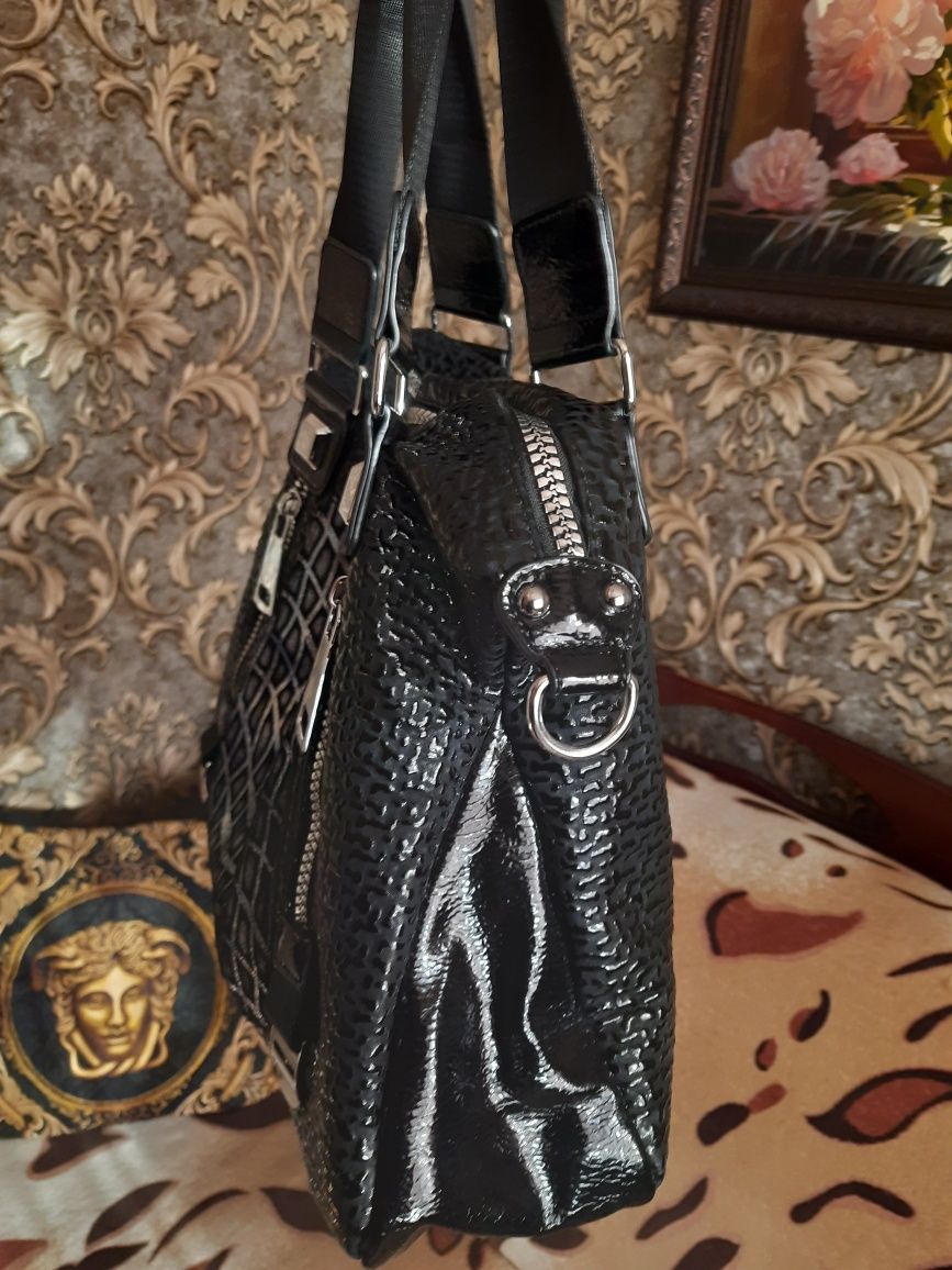 Шикарная кожаная сумка