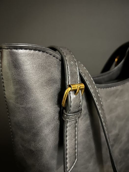 Жіноча сумка / містка сумка / сумка на плече / шкіряна сумка