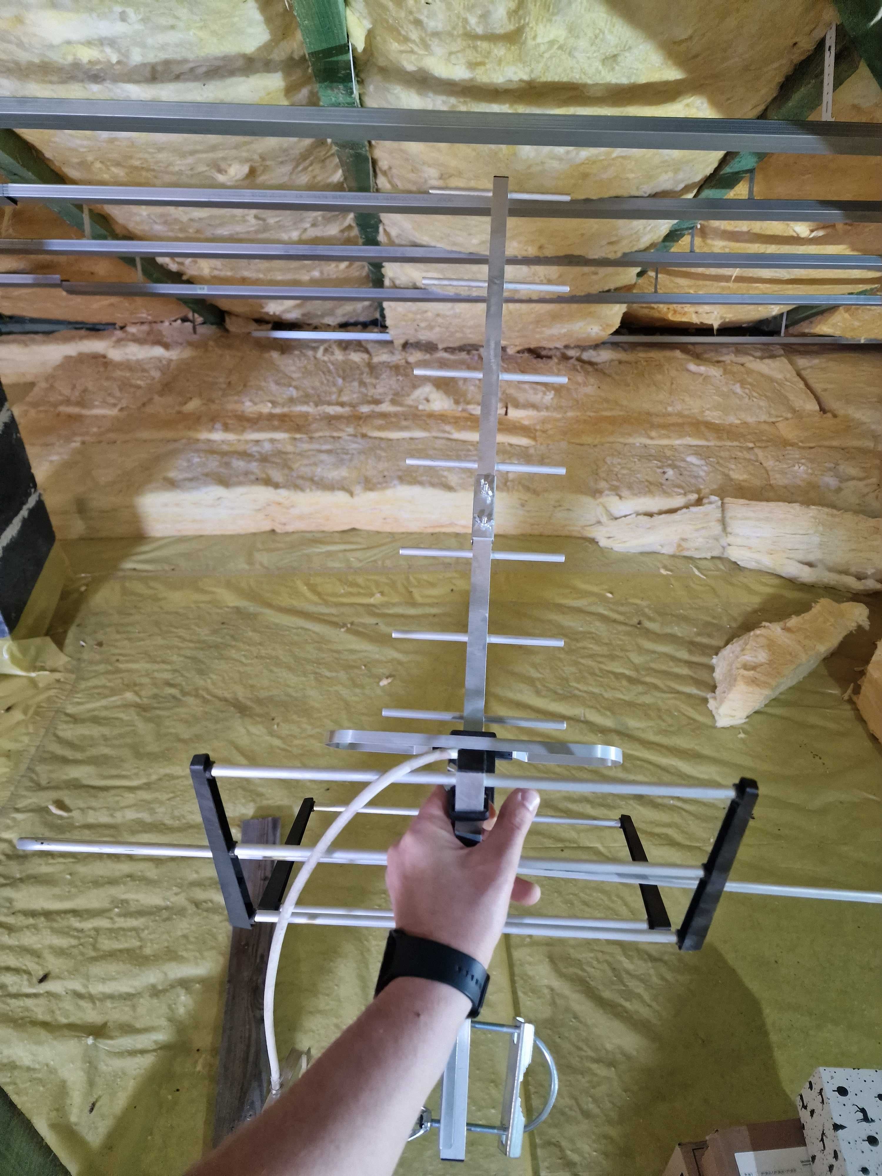 Antena satelitarna