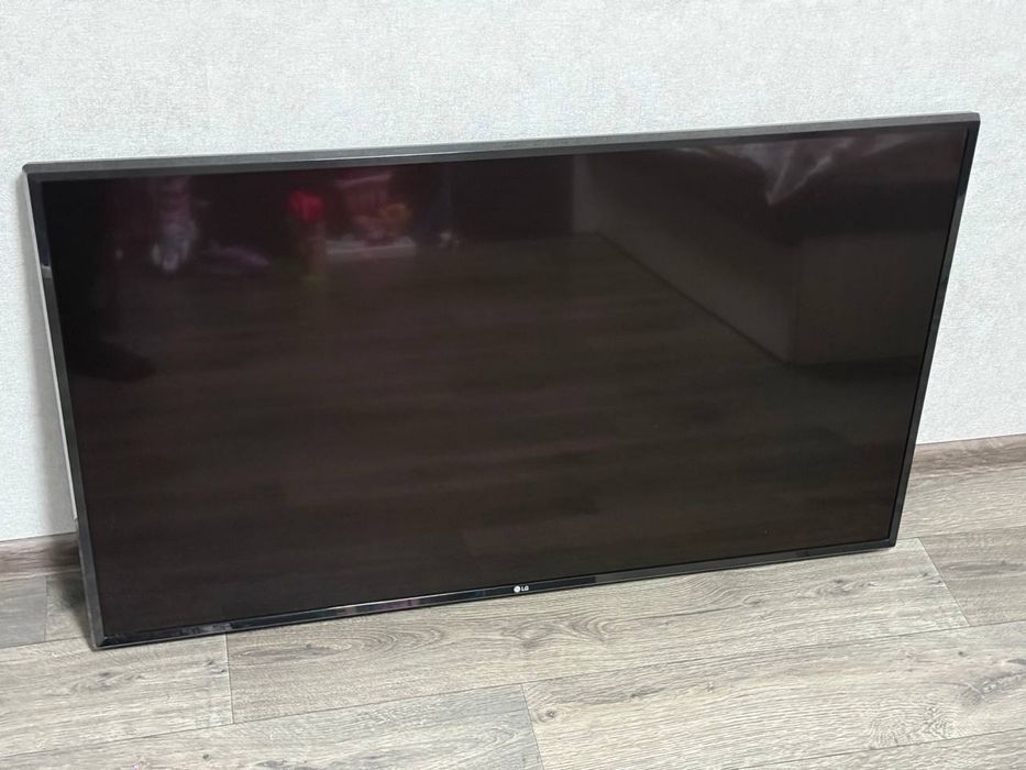 Телевізор LG 49UM7050PLF 2020рік. Плазма 49”