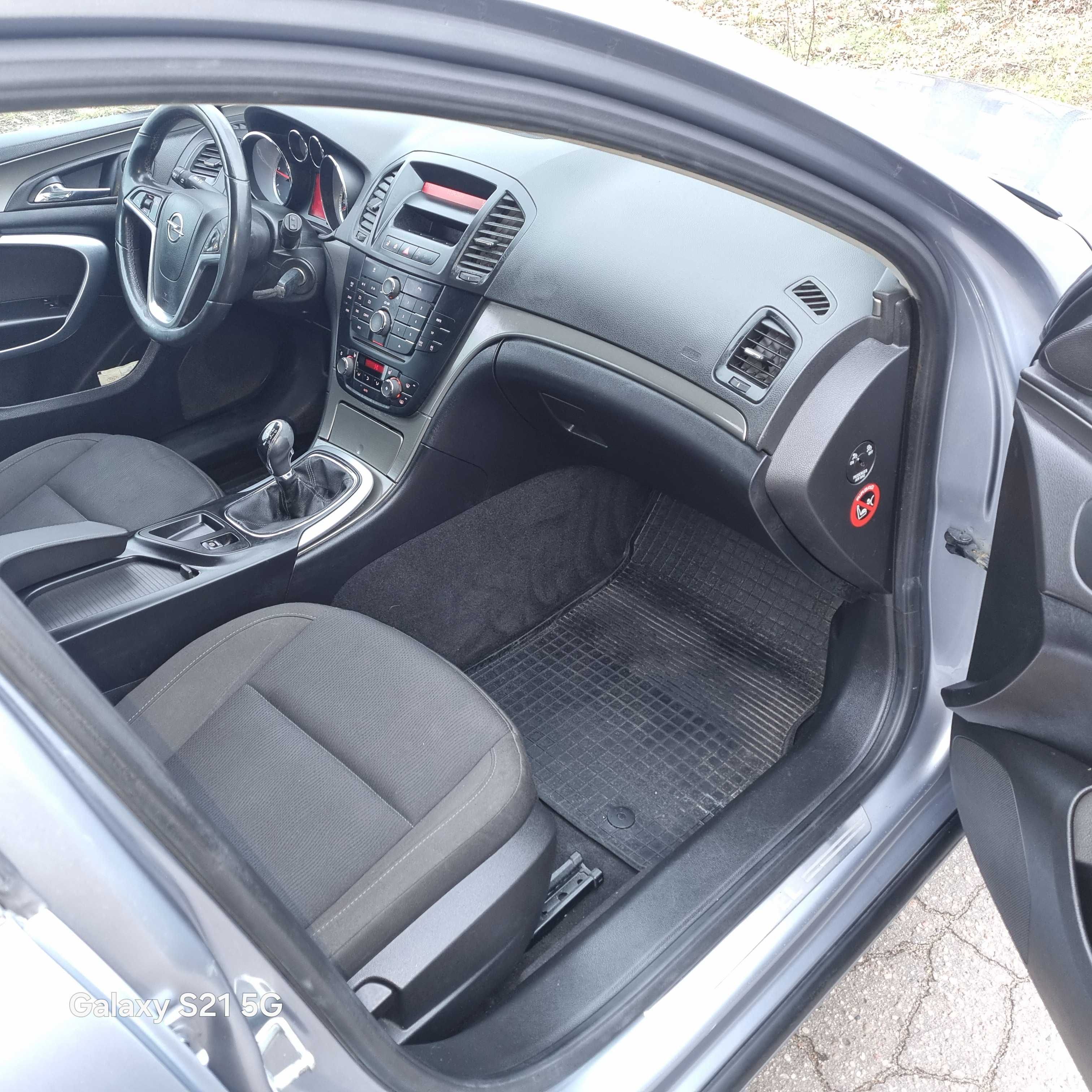 Insignia 2.0diesel super stan zadbana
