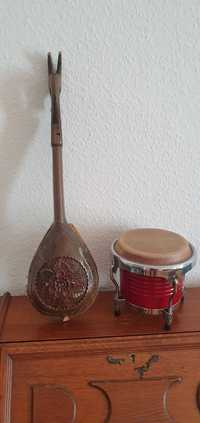 Instrumenty bongo i gęśle