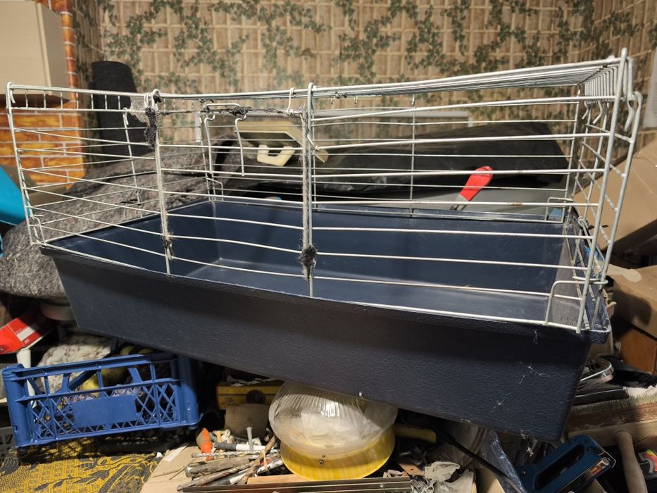 Продам большую клетку для декоративных кроликов