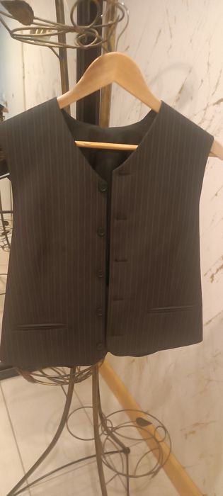 Garnitur męski trzyczęściowy 46/170 czarny w prążki Summer Cha/stan id