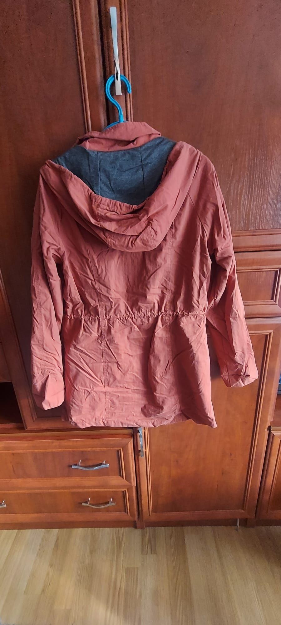 Ceglasta parka rozmiar M