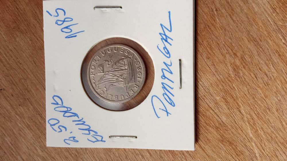 Moeda de 2.50 escudos de 1985