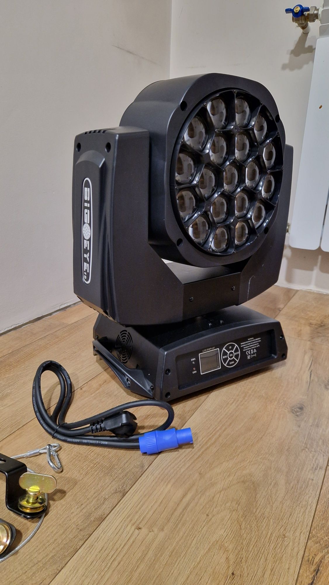 Głowa Ruchoma B-Eye K10 Big Eye 19x15w BeeEye dmx512