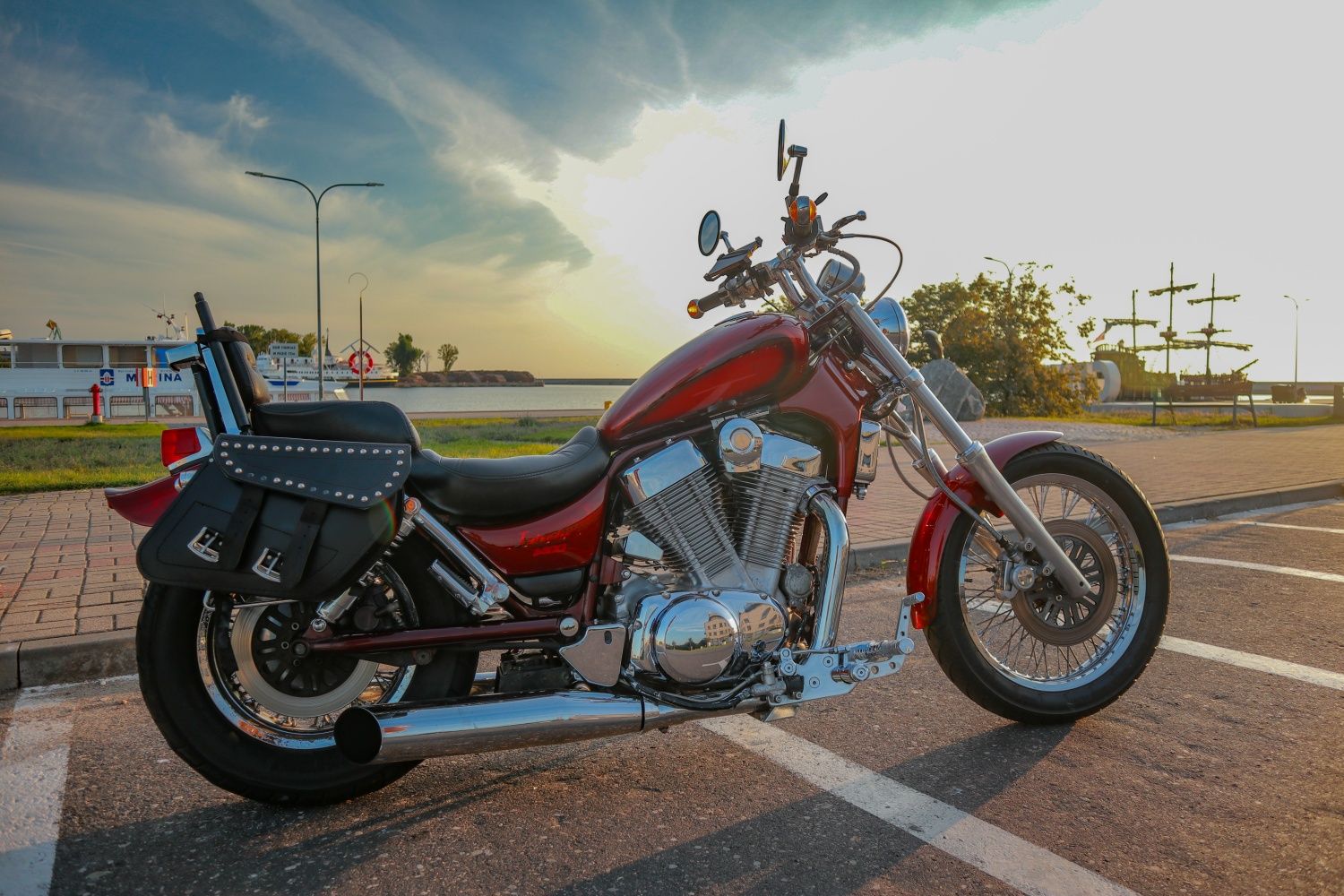 Suzuki Intruder vs 1400  92'