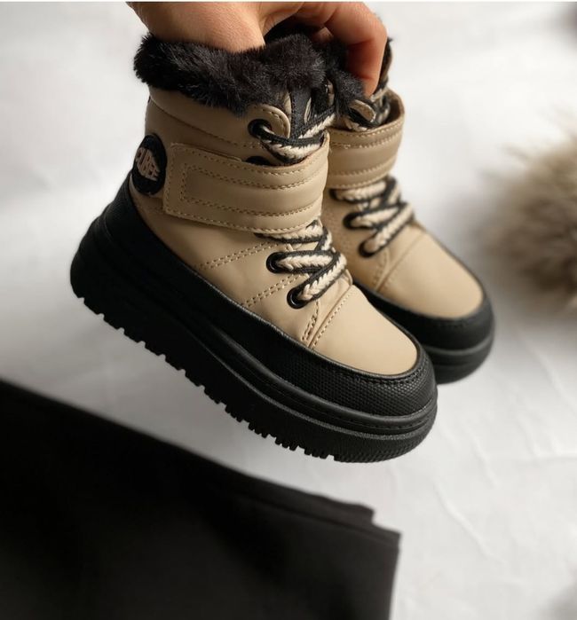 Зимові чобітки для дівчинки