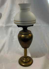 Stylowa, mosiężna lampa naftowa