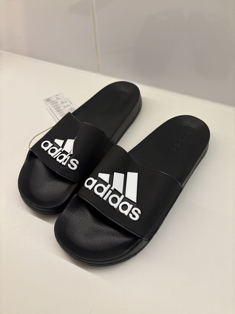 Klapki adidas new 44/45 casual Classic