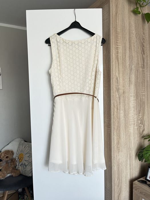 Kremowa sukienka Atmosphere nowa z metką i paskiem