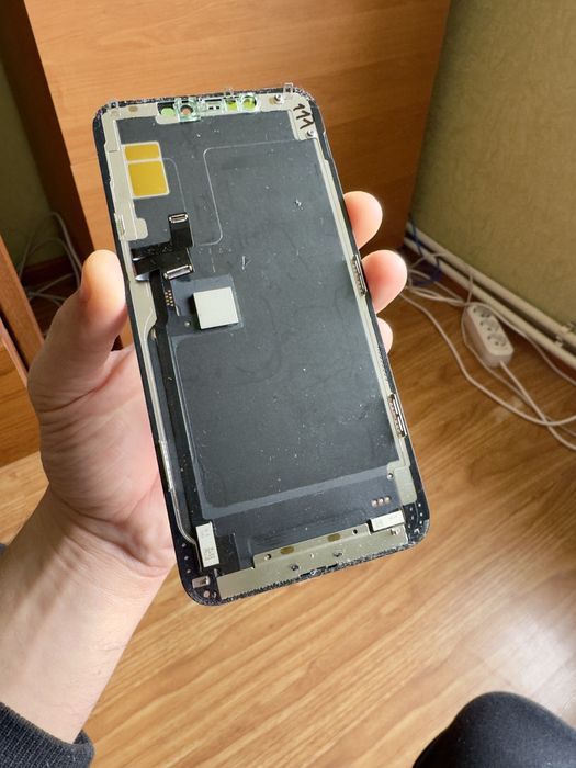 Дисплей Iphone 11 Pro Max в хорошем состоянии