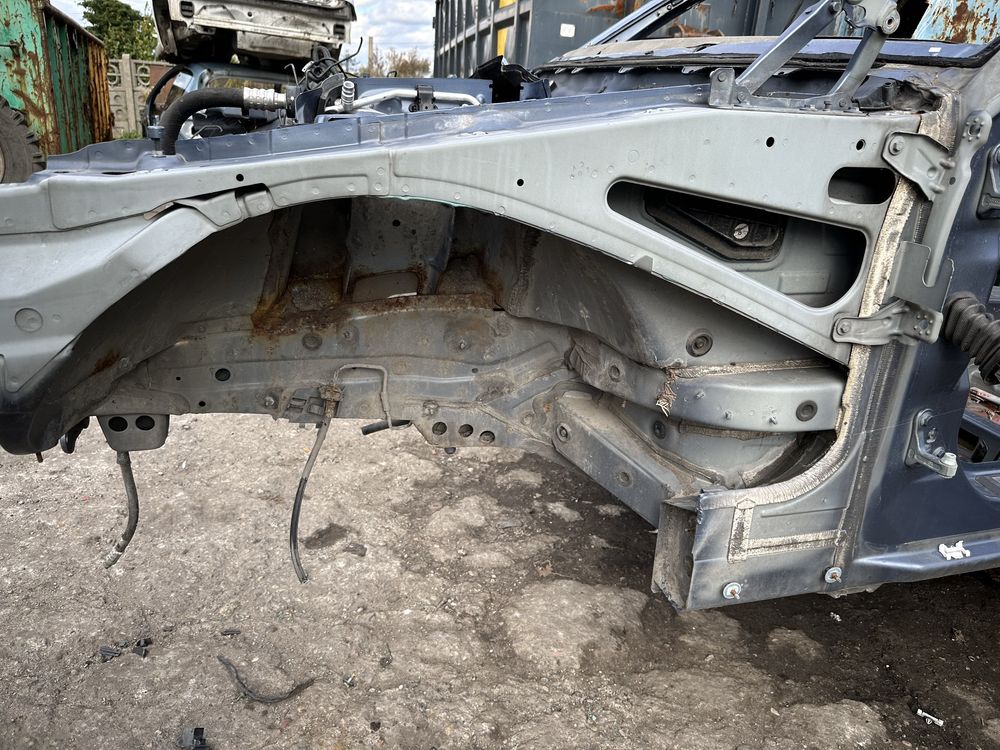 Ćwiartka Mercedes W211 przód podłużnica lewa prawa próg