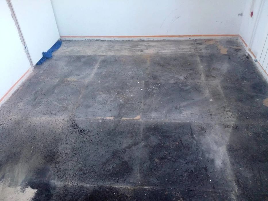 Zrywanie parkietu, usuwanie subitu i kleju, wylewki samopoziomujące