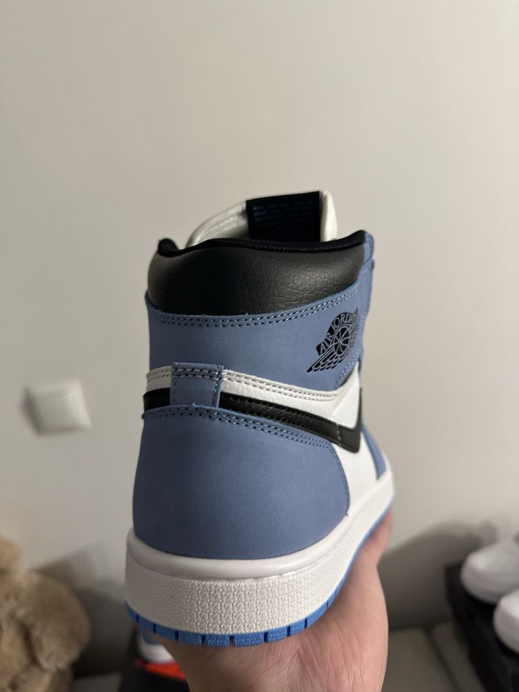 Jordan 1 high University Blue 41