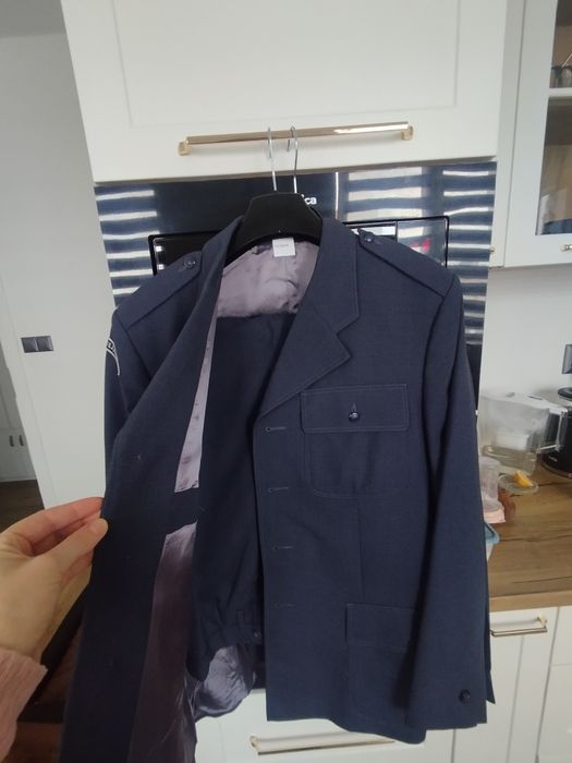 Umundurowanie funkcjonariusza S W