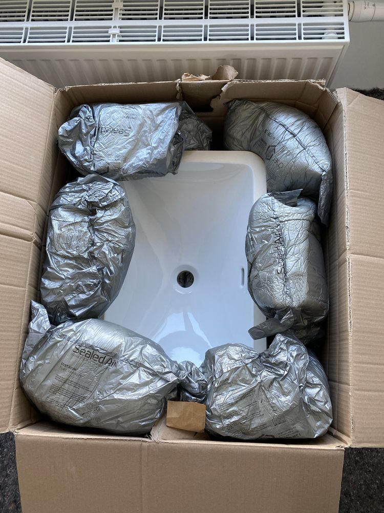 Villeroy & Boch Loop & Friends umywalka podblatowa z CeramicPlus biała