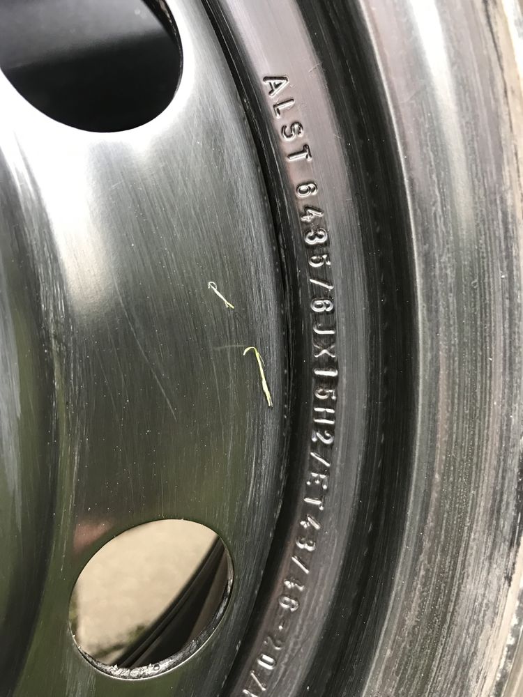Opony zimowe  185/60 R15 opel renault fiat 6x15 4x100 bardzo ladne