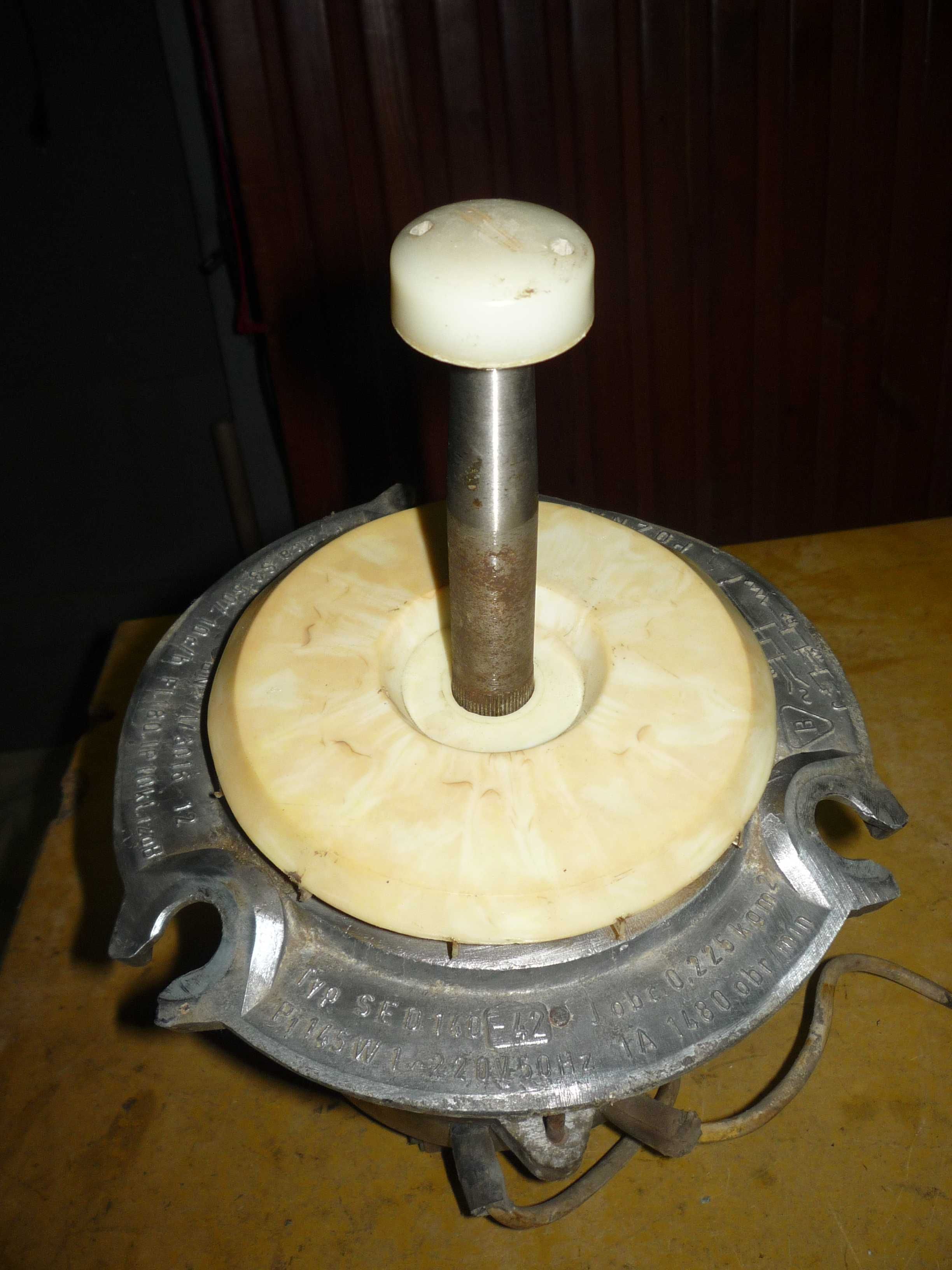 Silnik do wirowki