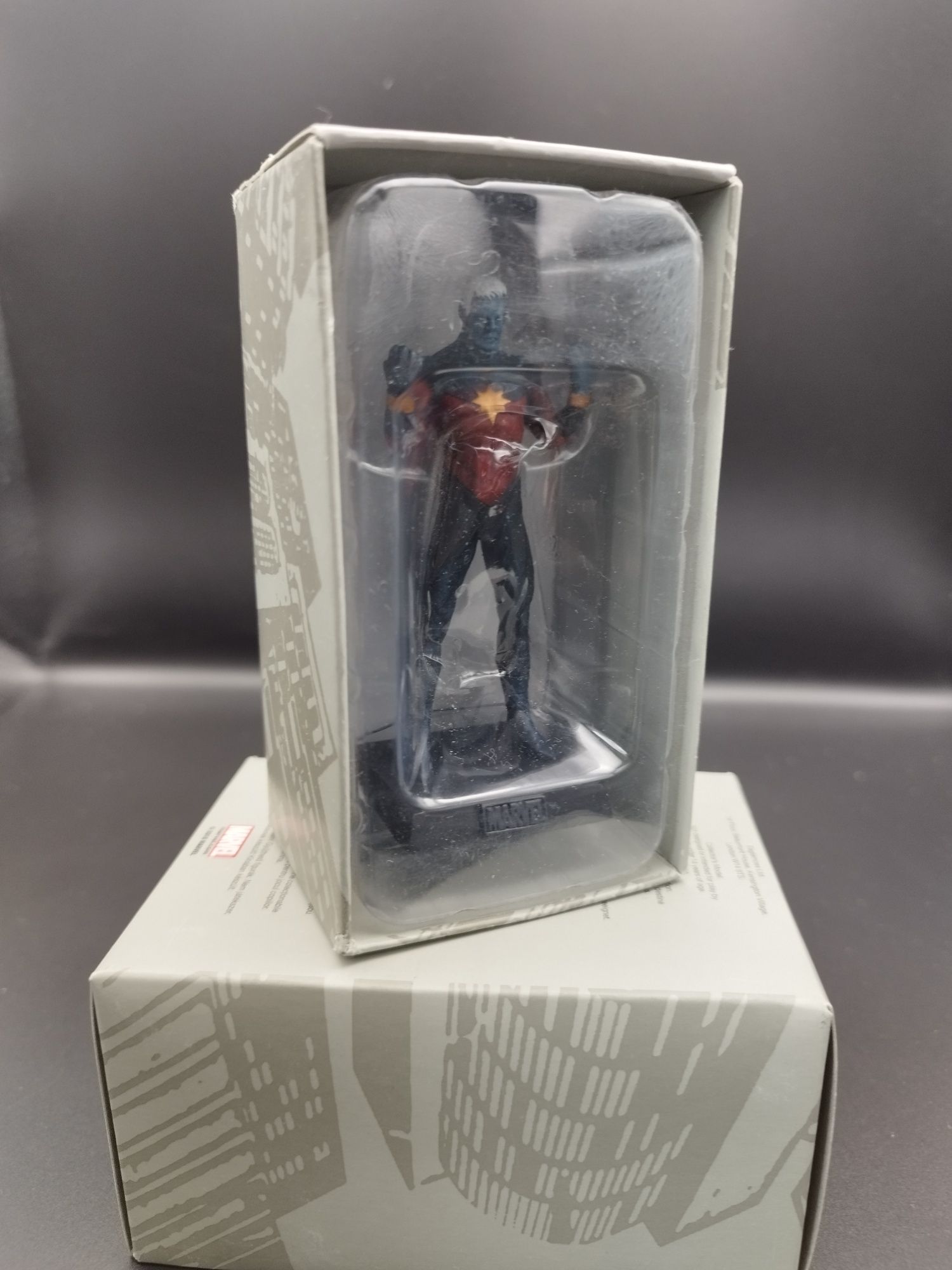 Figurka Marvel klasyczna  Kapitan Marvel #46 ok 8 cm figurka