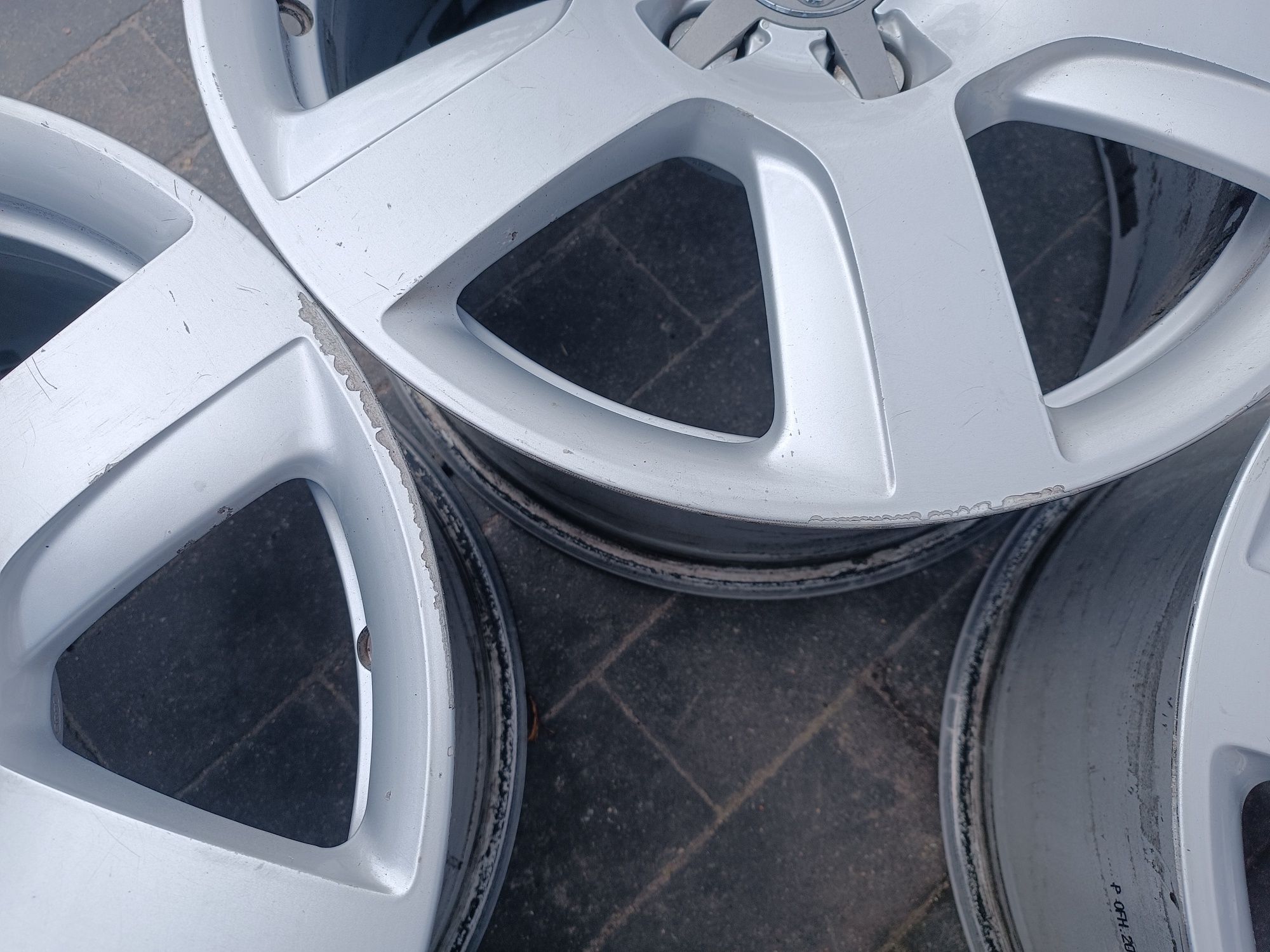 Felgi Alu Audi A6 C7  A4 B8  5x112 ET39 8J17