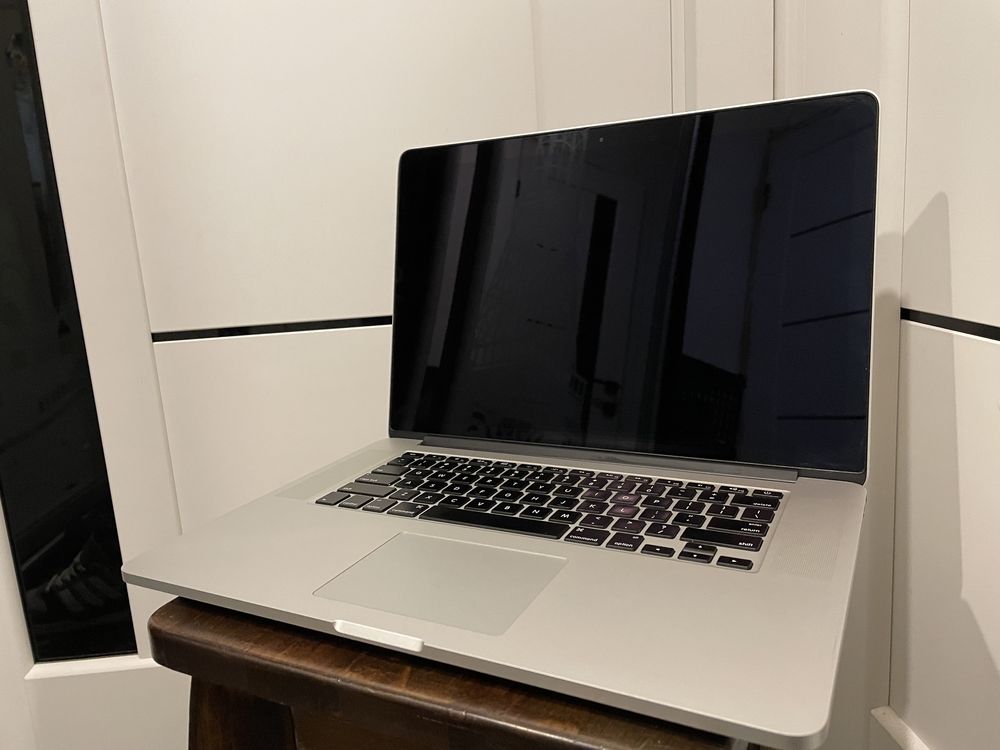 Продам Apple MacBook Pro 256 gb