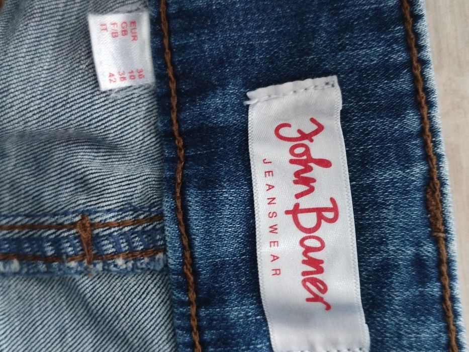 Spodnie jeansowe damskie John Baner. Rozmiar M/ 38
