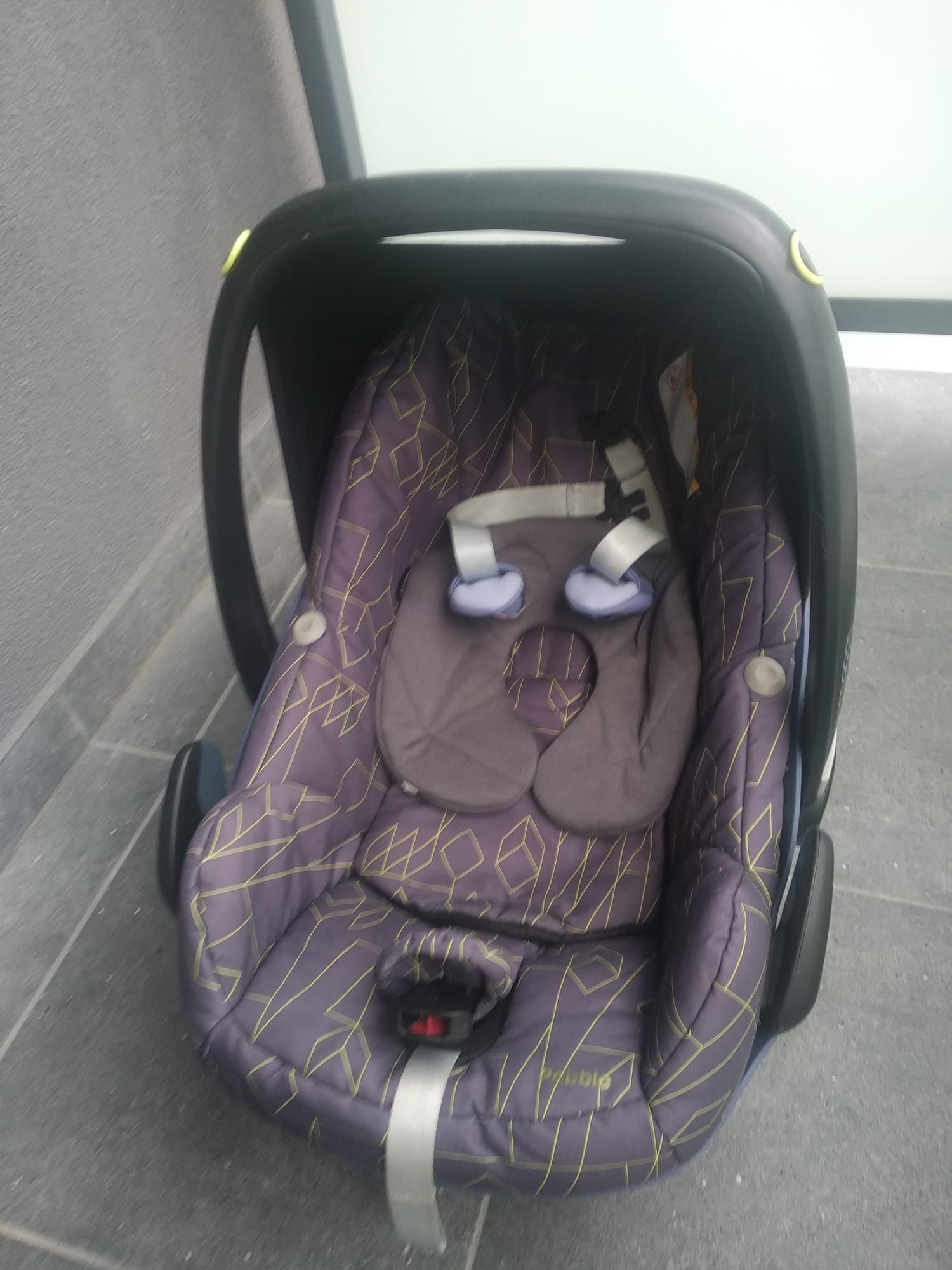Nosidło Maxi Cosi Pebble z bazą do Isofix