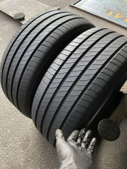 Pneus 245/45/19 - Michelin E-Primacy