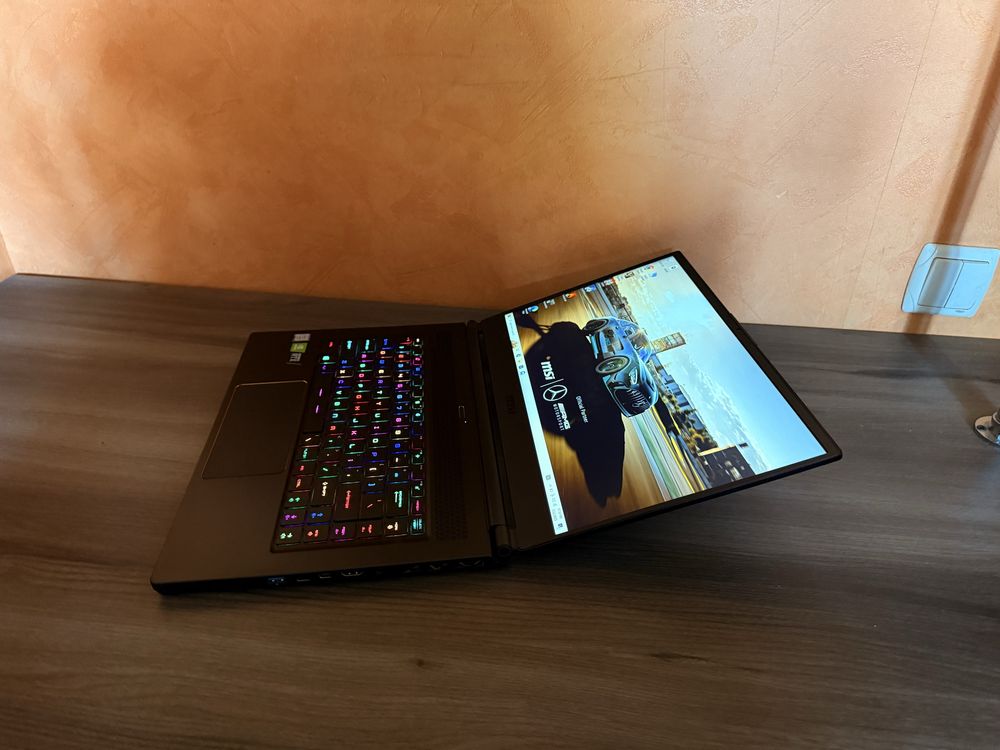 Ігровий ноутбук MSI Stealth (Core i7/RTX2070/16GB/512SSD/IPS 144hz)