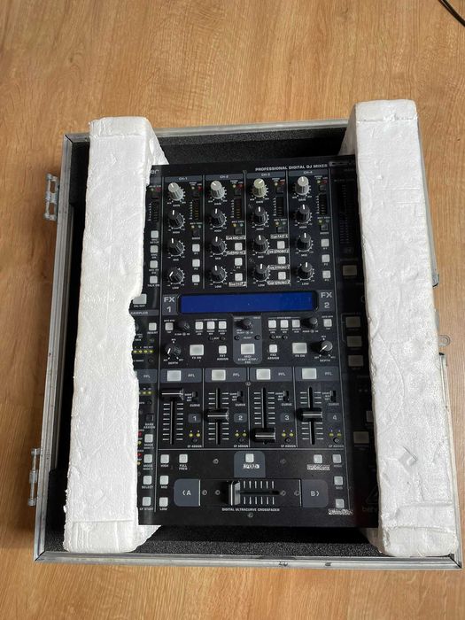 Mixer Behringer DDM4000