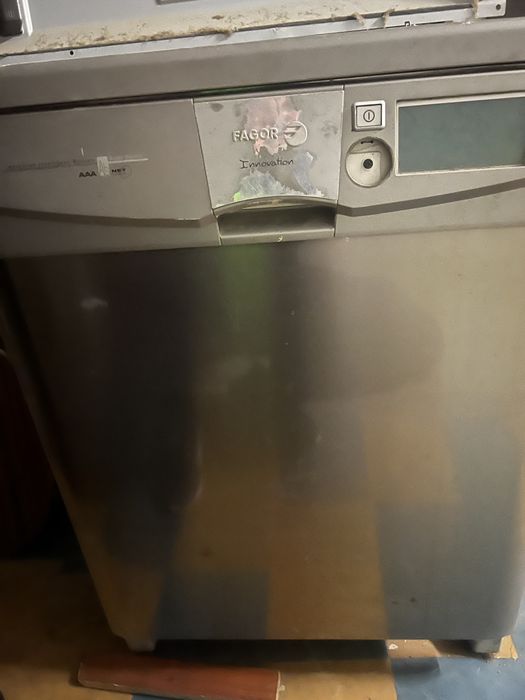 Посудомоечная машинка