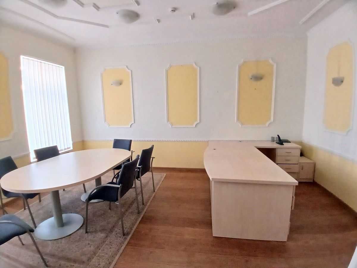 Від власника Окрема будівля 1280 м² Мазепи вул. 10 Метро Арсенальна