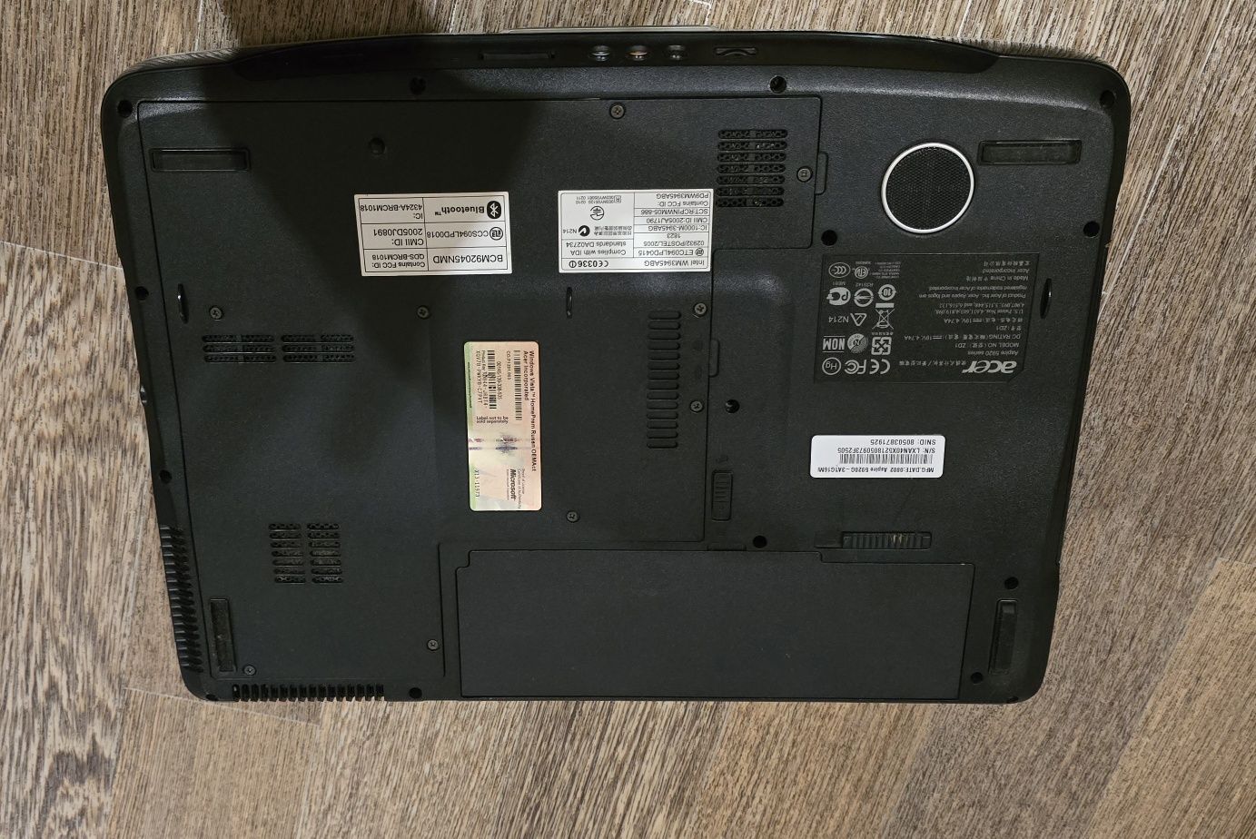 Ноутбук Acer Aspire 5920G (T9300, DDR2 4G, Ssd 60gb, Hdd 500Gb)