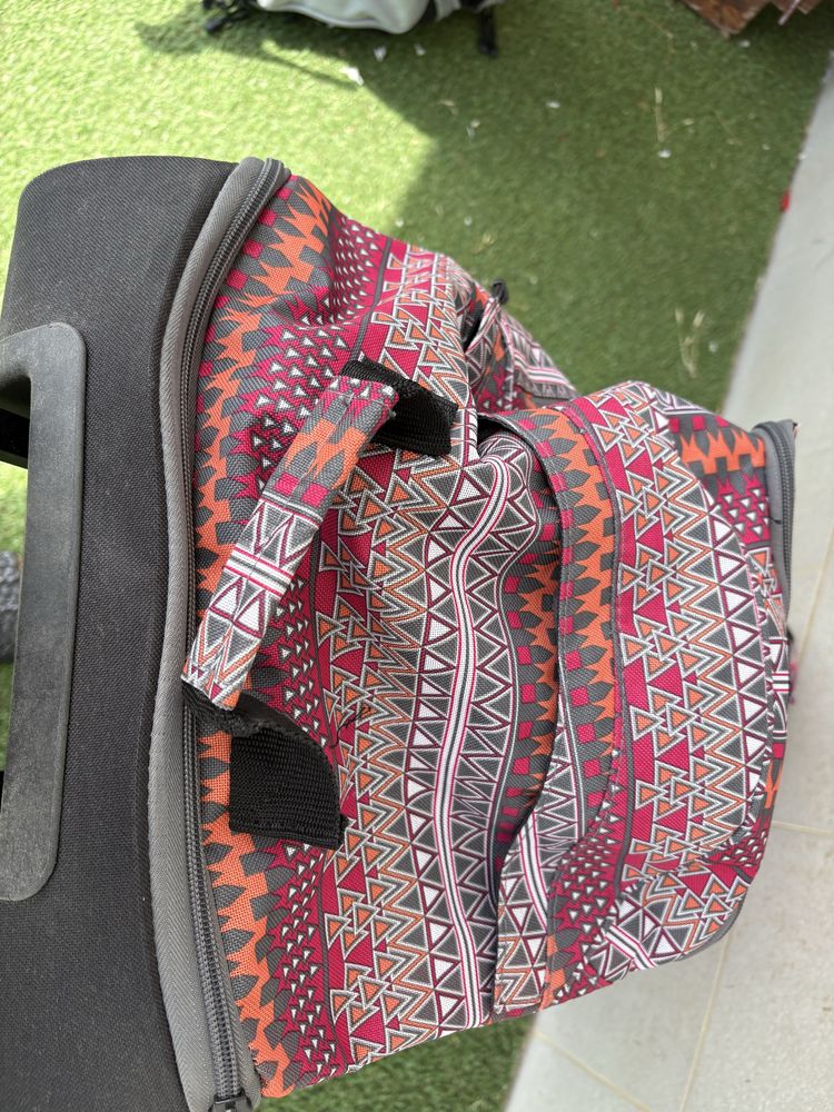 2 sacos de viagem com rodas