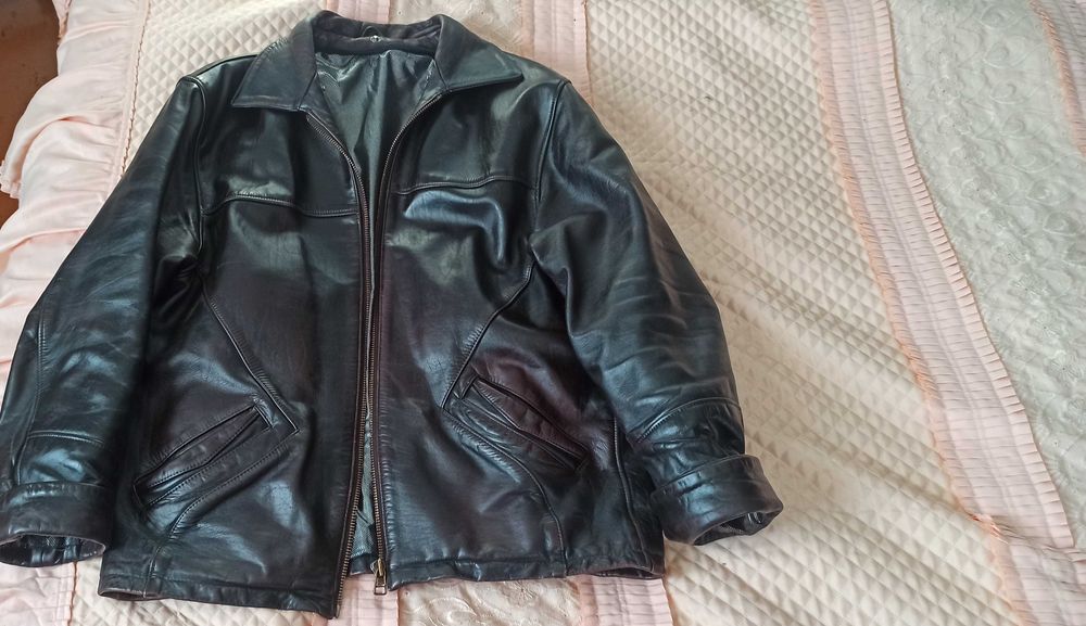 Чоловічі шкіряні куртки