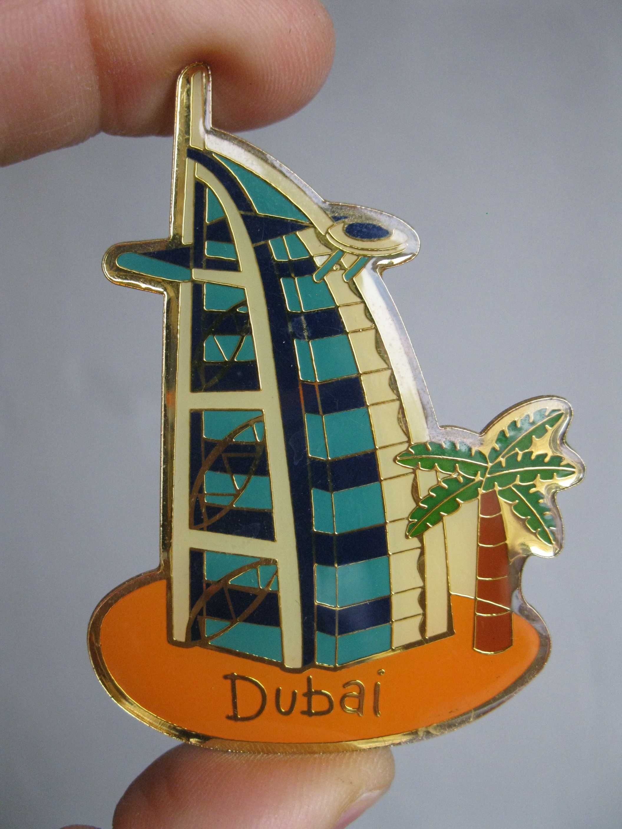 Продам магнит на холодильник Дубаи Dubai магнитик красивенный