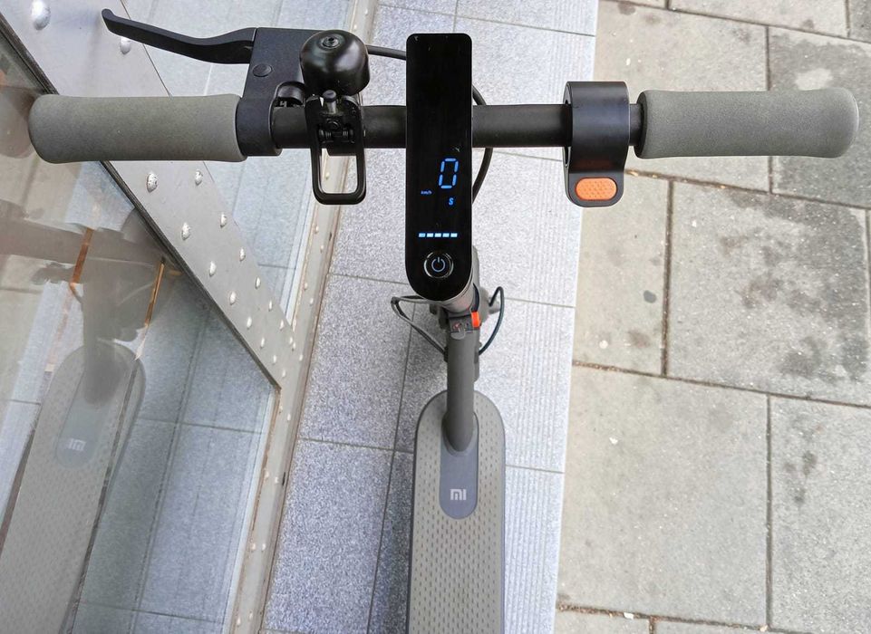 Hulajnoga Xiaomi Mi Essential Black, jak nowa  Gwarancja, Kraków