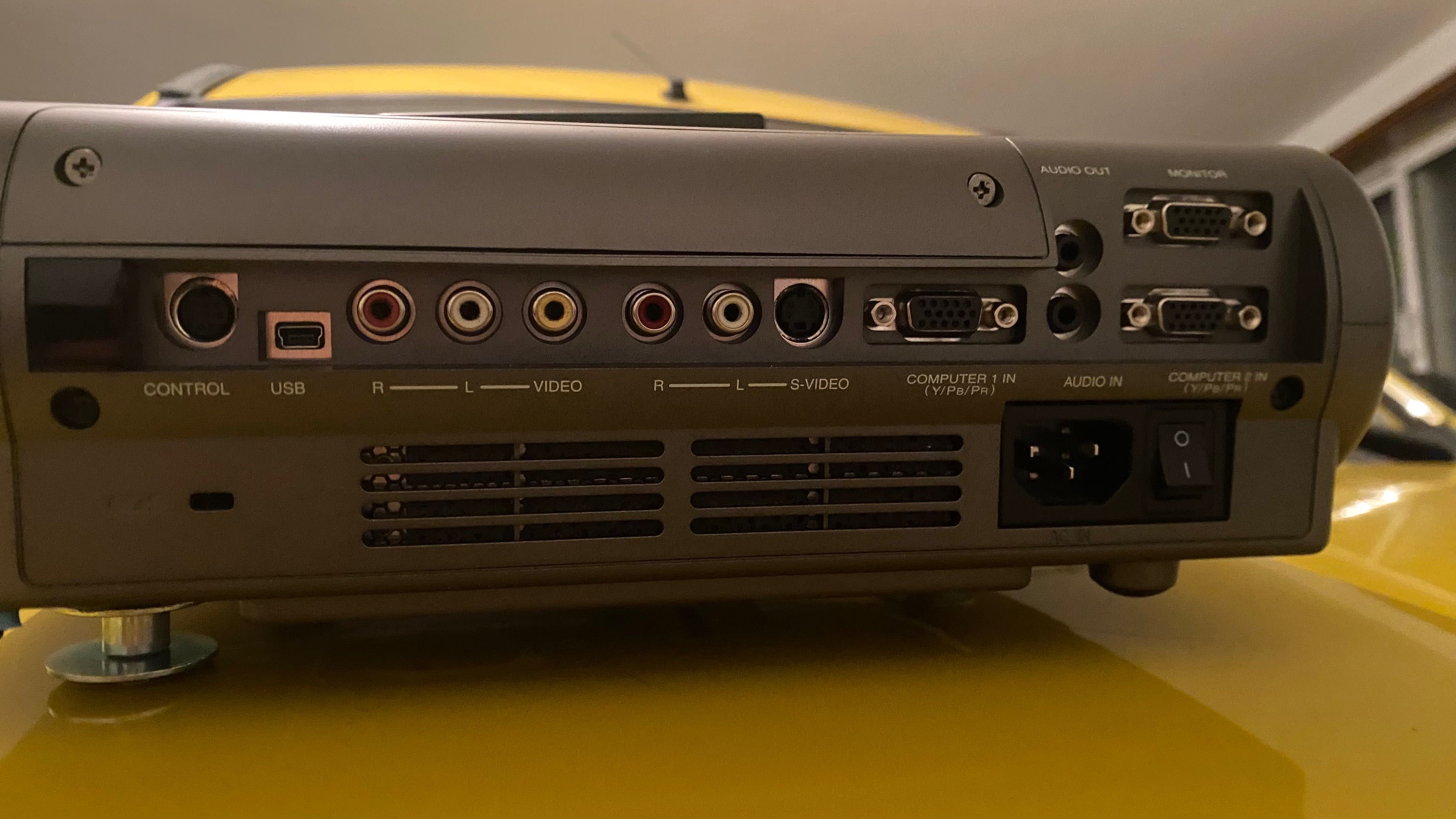Projetor Toshiba TDP-T90A